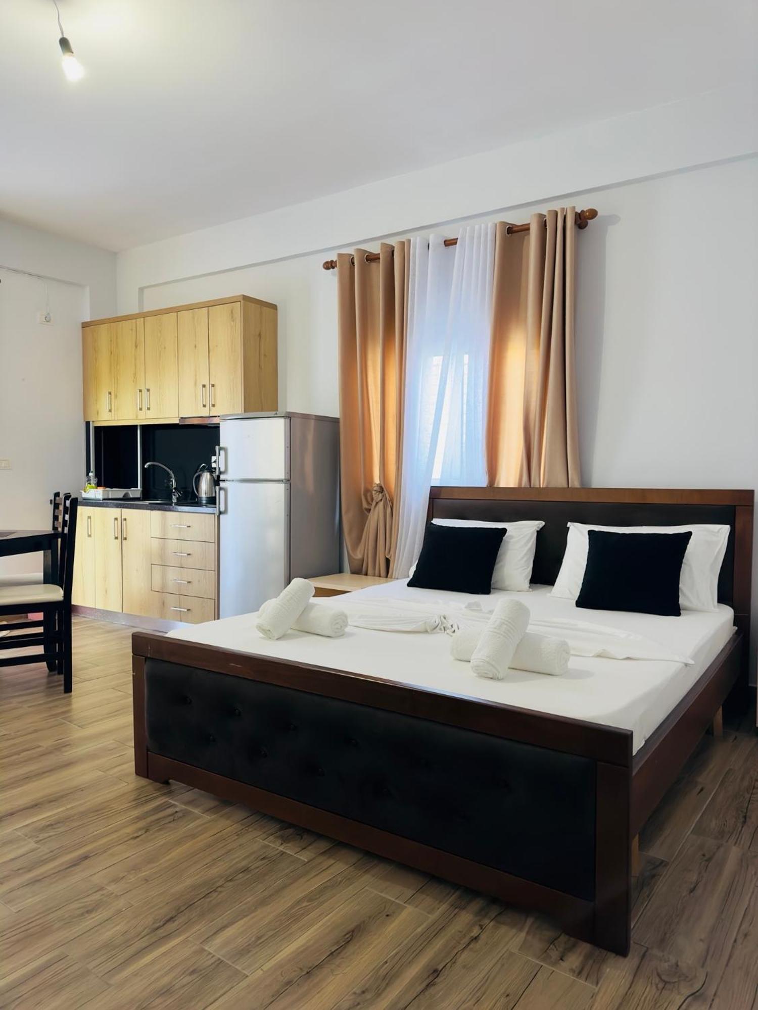 Villa Merkuri Himare Buitenkant foto