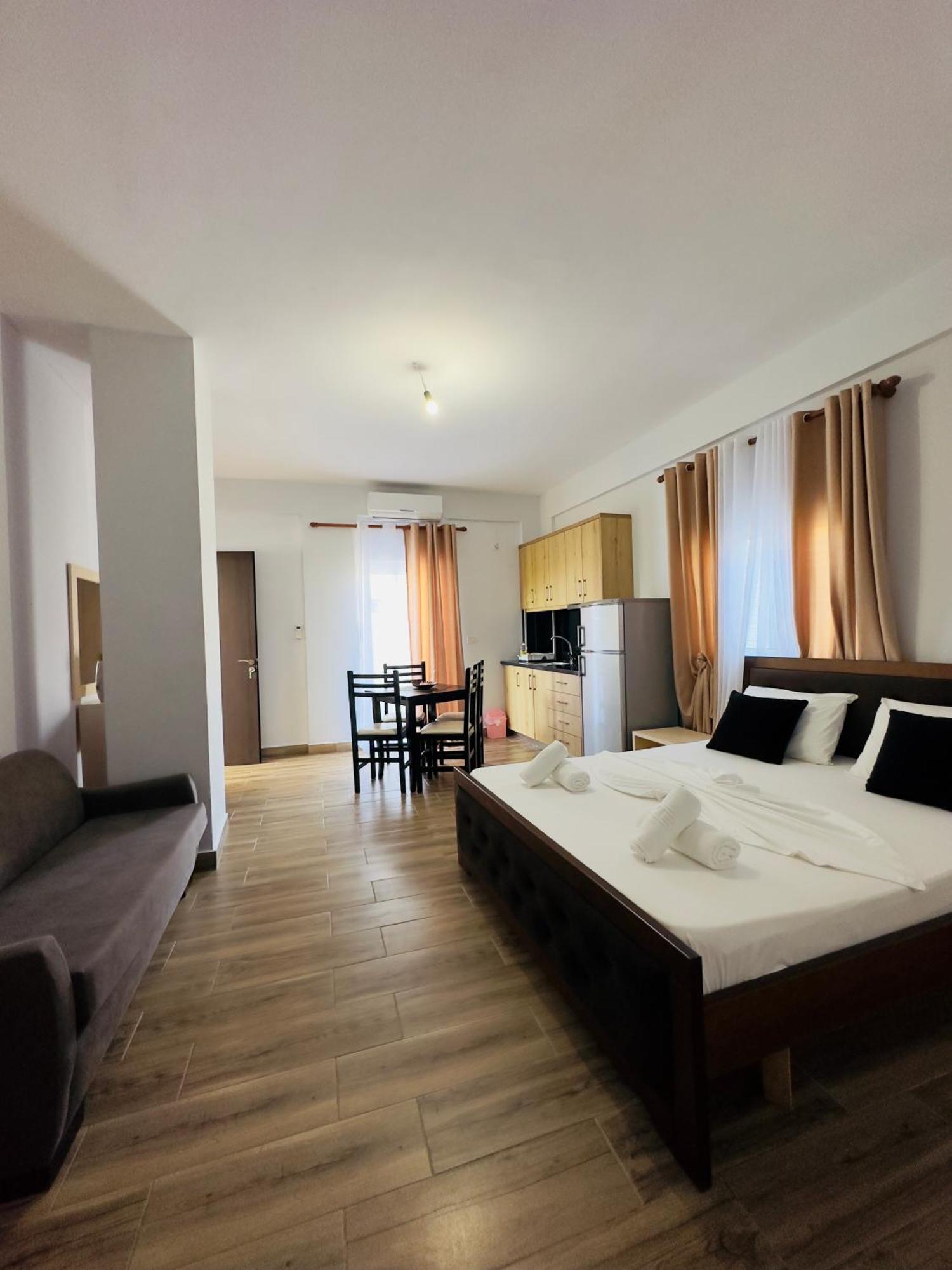 Villa Merkuri Himare Buitenkant foto