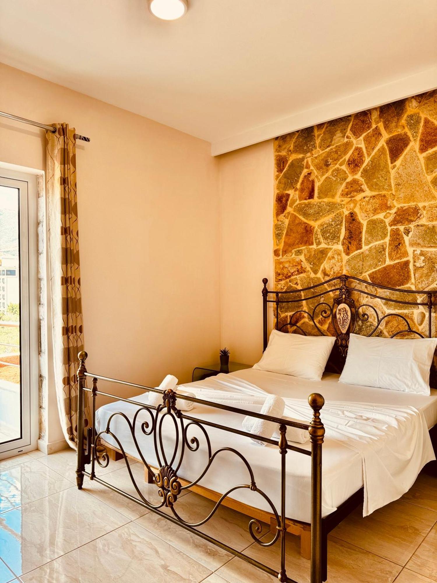 Villa Merkuri Himare Buitenkant foto