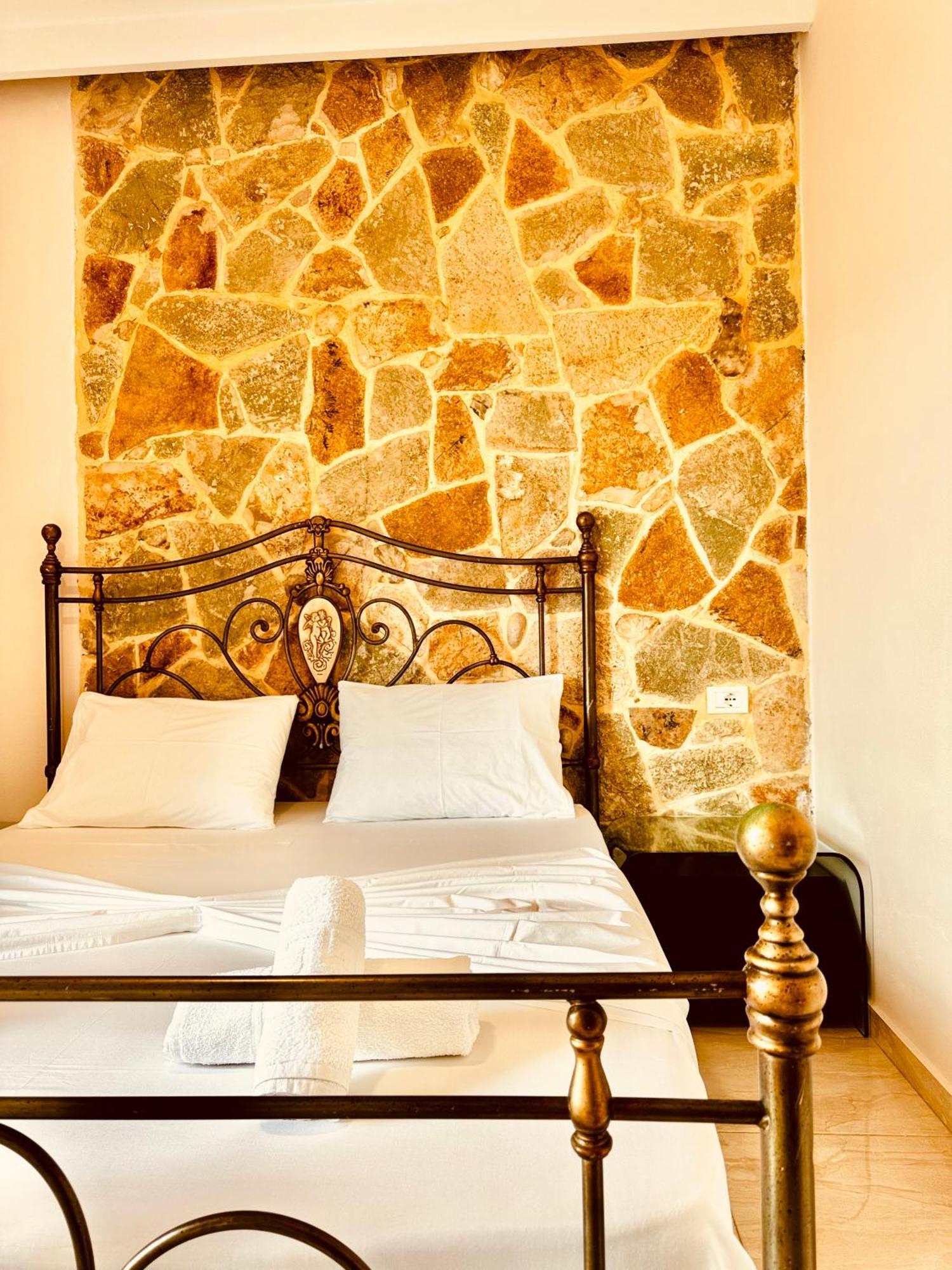 Villa Merkuri Himare Buitenkant foto